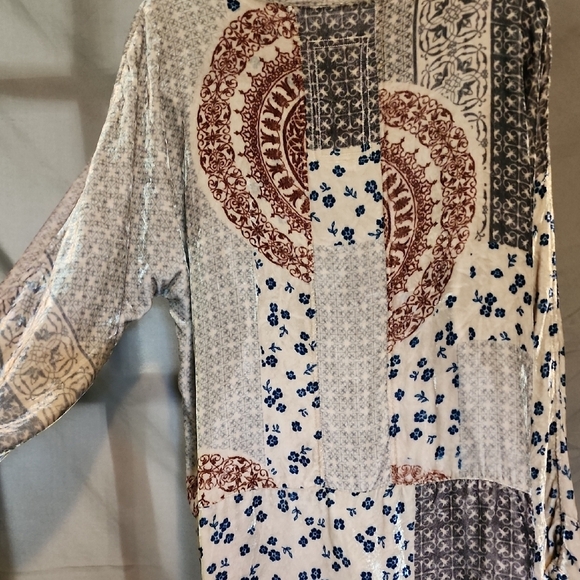 Johnny Was Boho Style Cream and Blue Patterned Blouse - Picture 4 of 10